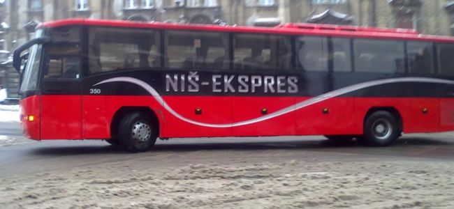 Bojnik: Prevrnuo se autobus "Nišekspresa"
