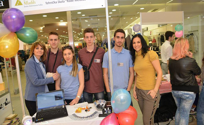 Leskovački učenici na Nacionalnom takmičenju učeničkih kompanija