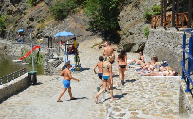 PRELEPO – Počela sezona kupanja na Vučjanki