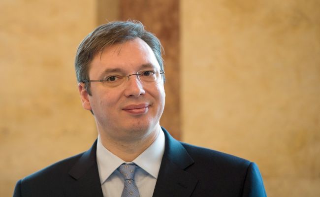 Vučić: Od utorka postepeno otvaranje zanatskih radnji, frizerskih salona, teretana…
