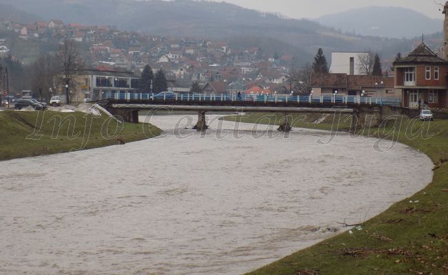 Otklonjena havarija ali voda još uvek nije za piće