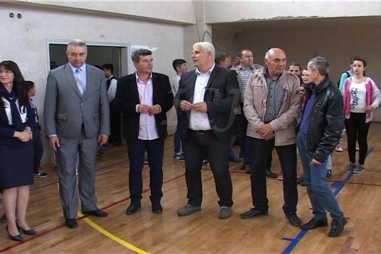 Obeležen Dan škole „Stojan Ljubić“ u Kosančiću i svečano otvorena renovirana fiskulturna sala