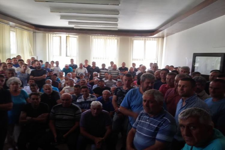 Juče održan protest malinara u Lebanu