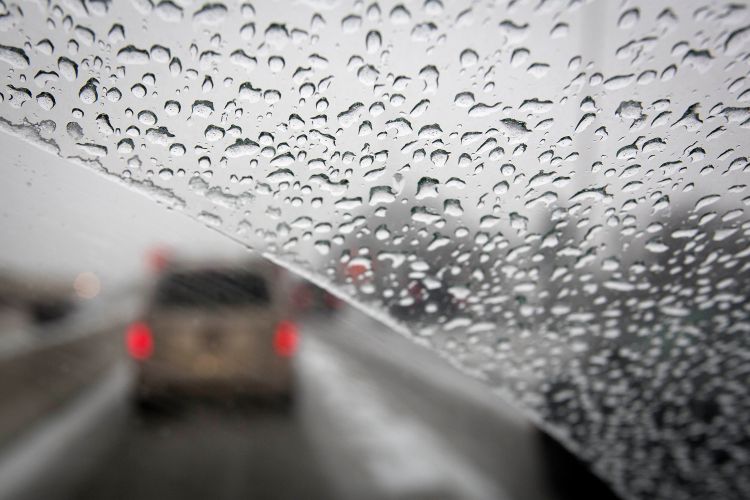 JP „Putevi Srbije“: Vozači oprez zbog padavina, od ponedeljka sneg