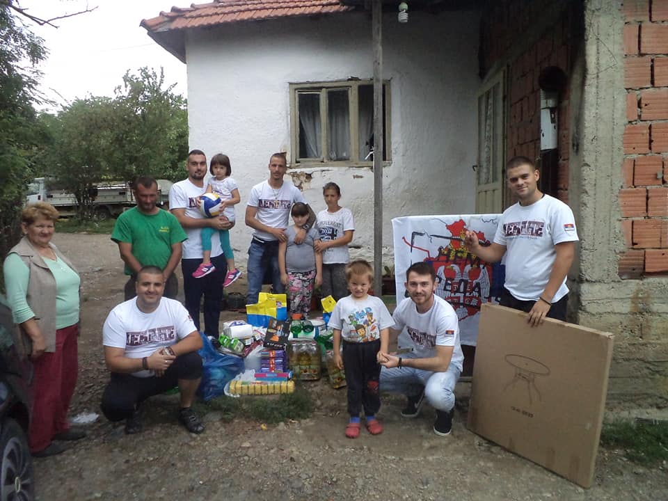 Uručena humanitarna pomoć porodici Trajković u Sušici na KiM