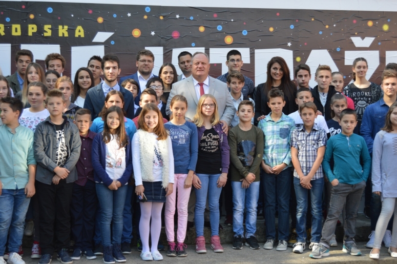 Grad Leskovac nagradio 230 najboljih učenika