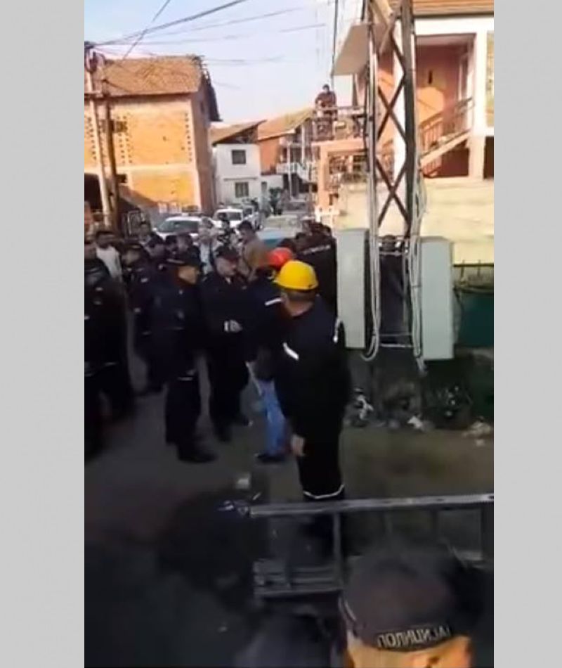 Isključenje struje uz jaku asistenciju policije (VIDEO)