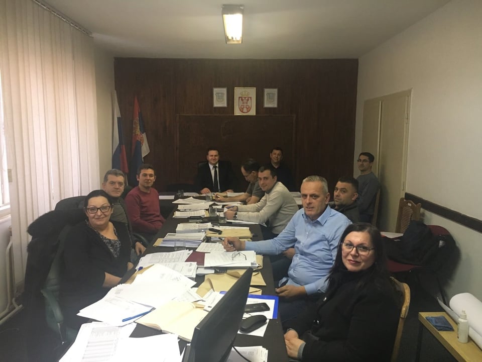 MEDVEĐA: Arsić održao sastanak sa predstavnicima mesnih zajednica i političkih partija – Tema projekcija budžeta za 2019. godinu