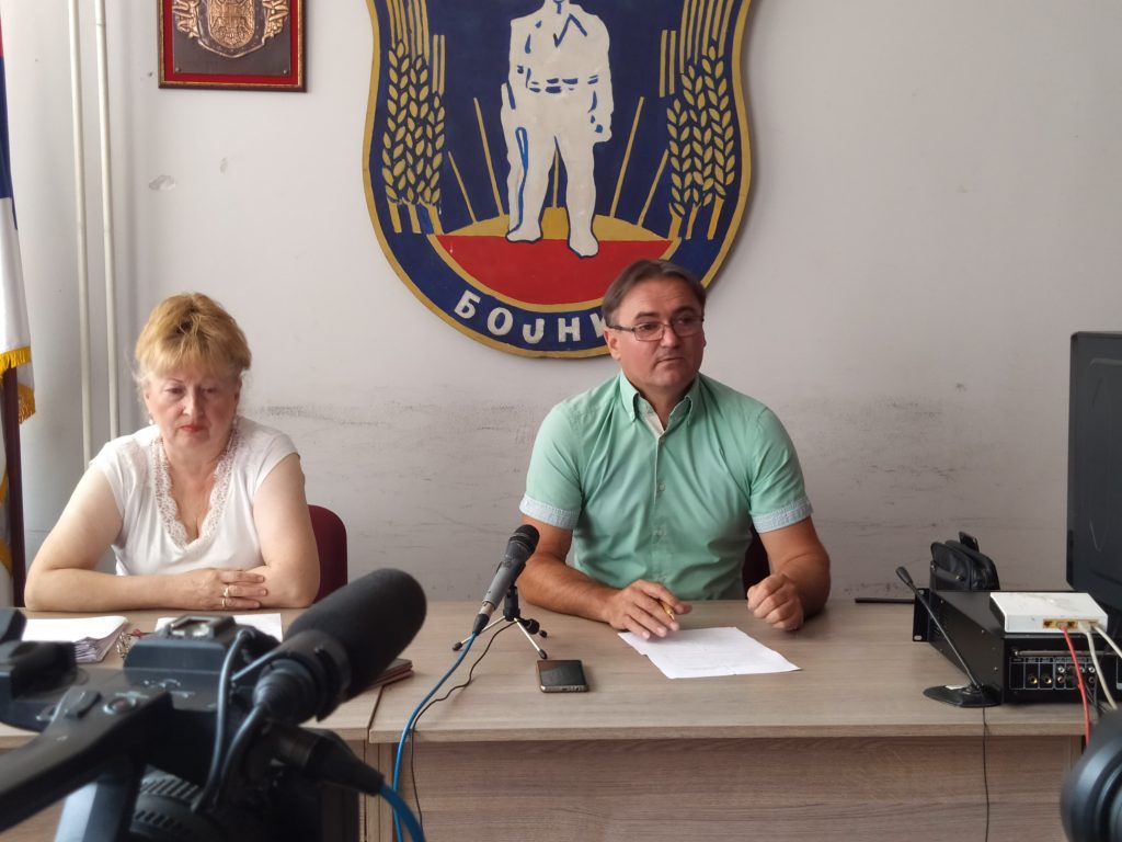 Nenadović danas potpisao ugovore sa predstavnicima medija