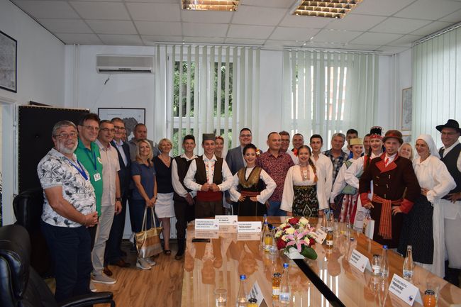 Predsednik opštine Lebane primio delegacije učesnika 10. Međunarodnog festivala folklora
