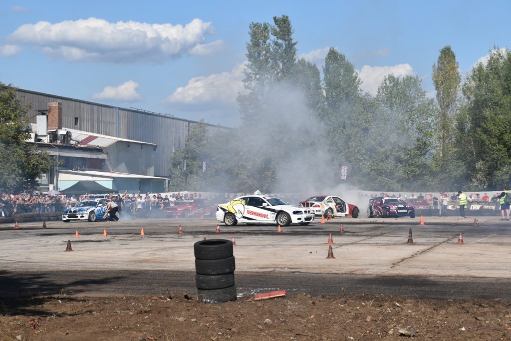 Auto drift trke održane u Leskovcu