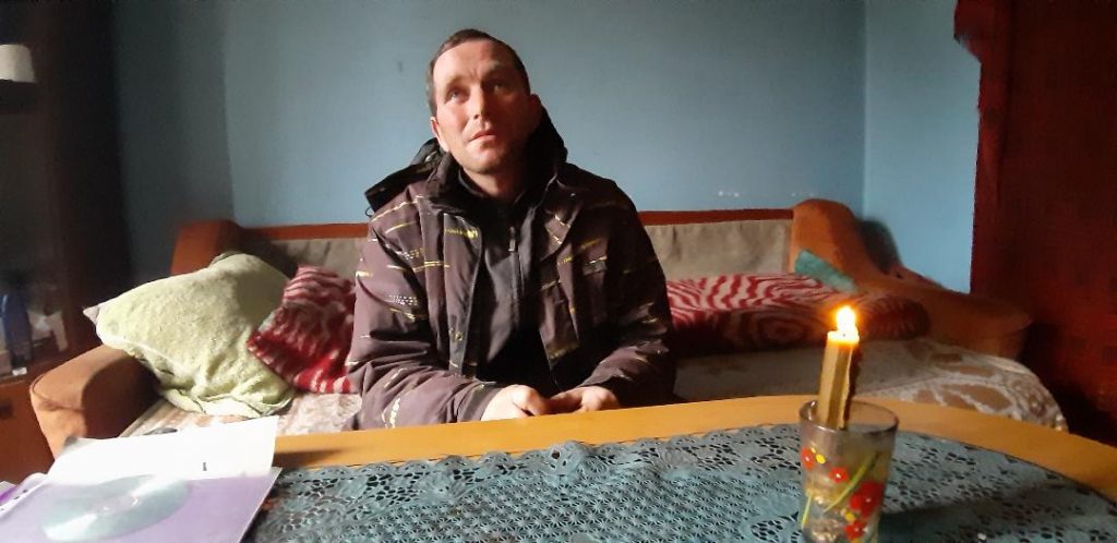 Miša iz Leskovca živi u trošnoj kući bez struje, vode i hrane