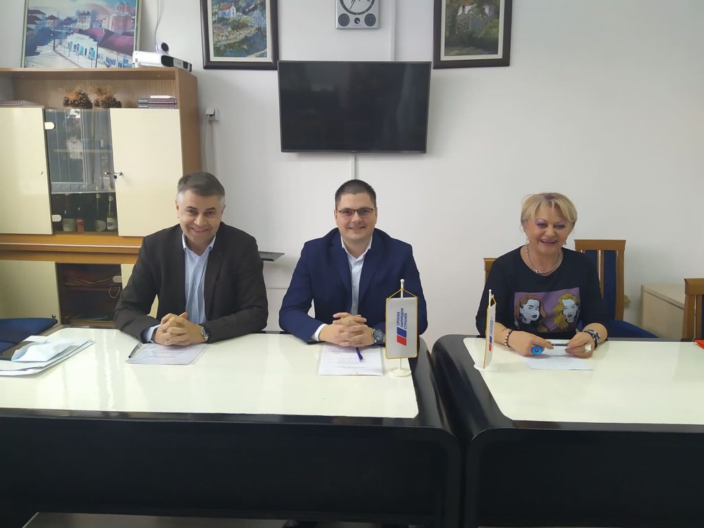 Danas u Lebanu Srpska napredna stranka, Socijaldemokratska partija Srbije i Srpska narodna partija potpisali koalicioni sporazum
