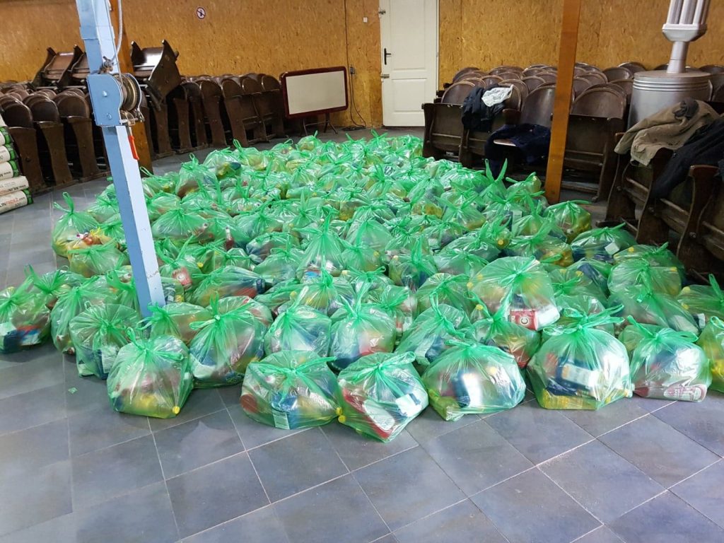 Romska Crkva podelila 530 humanitarnih paketa