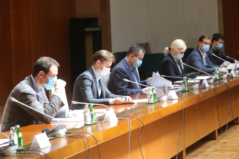 Vada Republike Srbije donela je na današnjoj sednici odluke u vezi sa ublažavanjem određenih mera