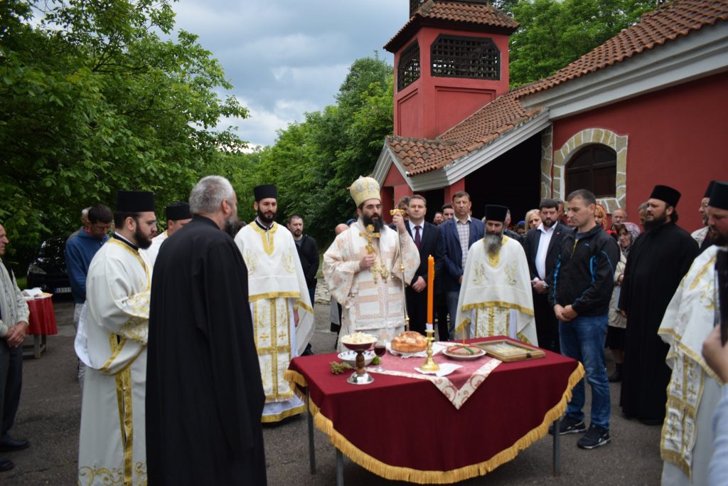 Episkop niški Arsenije u Medveđi služio Svetu arhijerejsku Liturgiju, na praznik Vaznesenja Gospodnjeg – Spasovdan