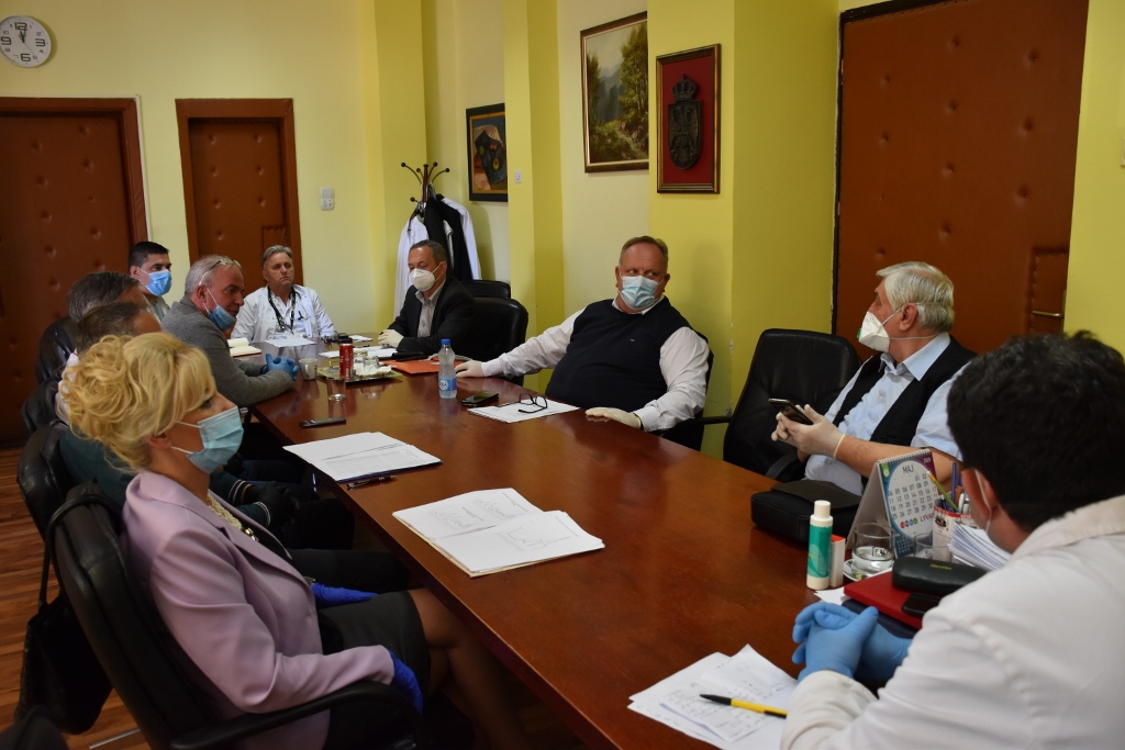 U bolnici održan sastanak povodom epidemiološke situacije u Jablaničkom okrugu