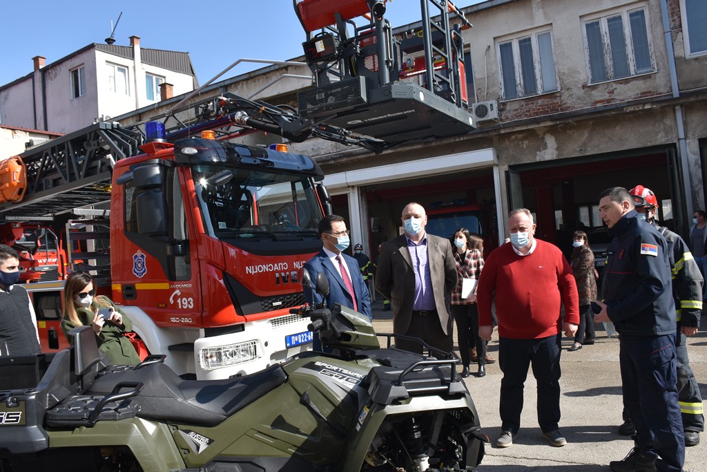 Vatrogasno-spasilačka jedinica u Leskovcu dobila najsavremenije vozilo