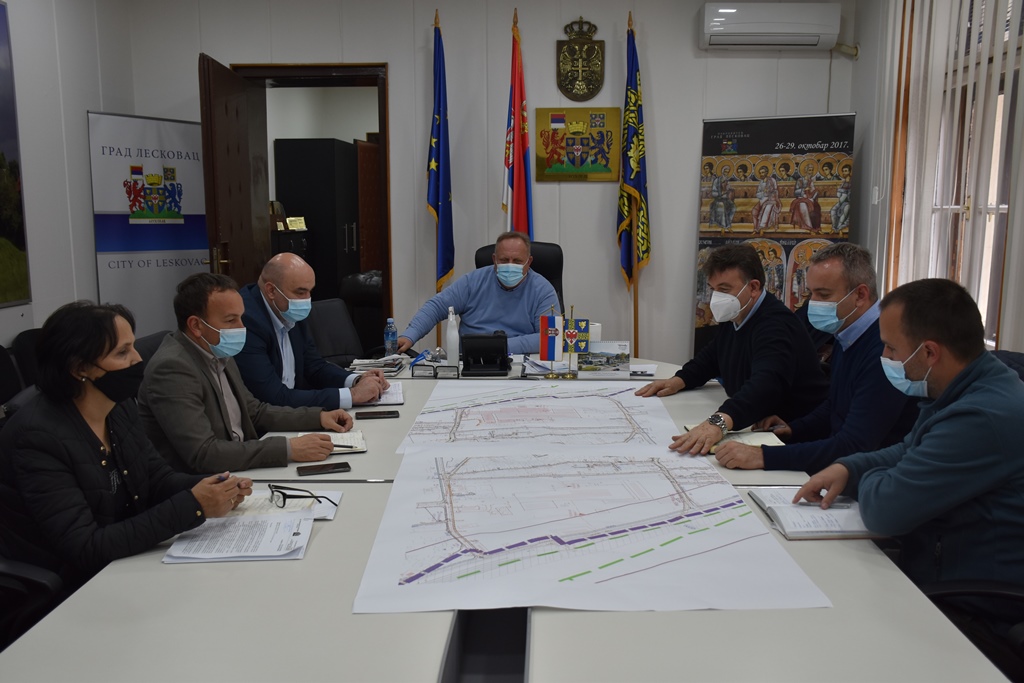 Gradonačelnik Leskovca održao sastanak sa predstavnicima fabrike Mladost