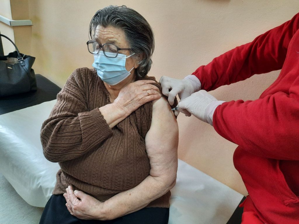 Masovna imunizacija Fajzer Biontek vakcinom u Vlasotincu