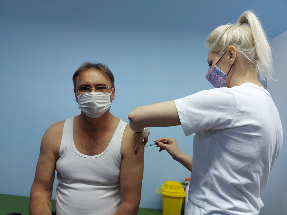 Predsednik opštine Bojnik Nebojša Nenadović danas primio drugu dozu vakcine
