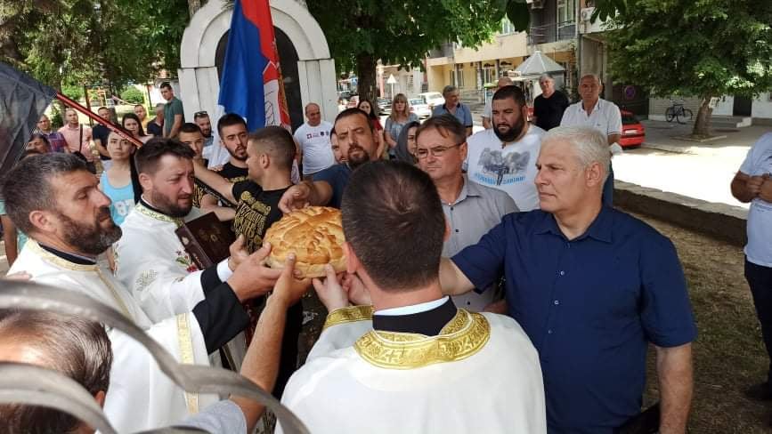 Svetom liturgijom i litijom u Bojniku danas obeležena gradska slava