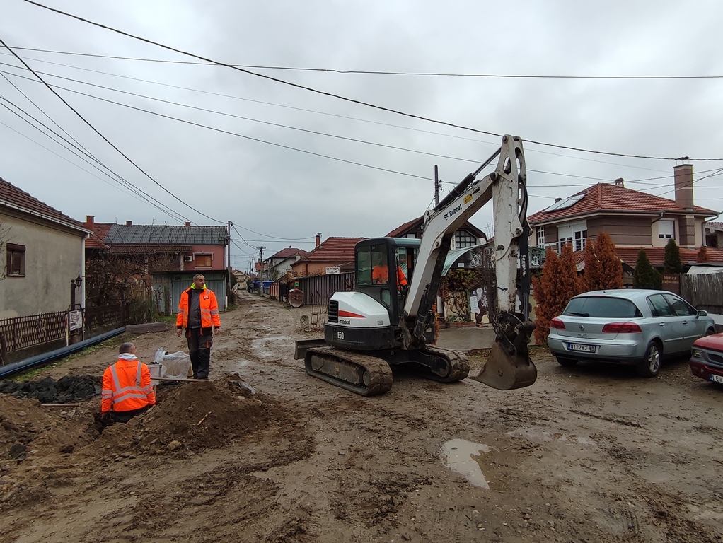 Radovi na rekonstrukciji vodovodne mreže u Boračkoj i Vranjskoj ulici u Bobištu