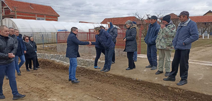 Počeli pripremni radovi za asfaltiranje ulice Srđana Simonovića u lebanskom selu Konjino