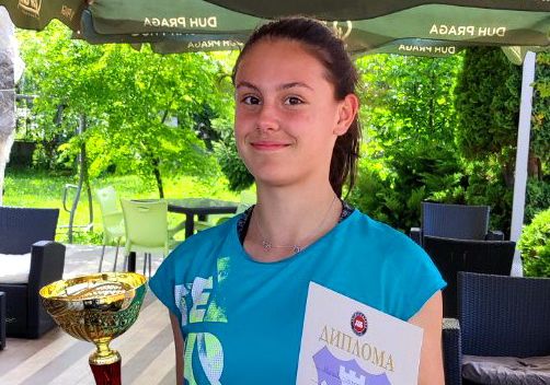 Učenica lebanske Gimnazije Jevrosima Mitić iz Bojnika osvojila prvo mesto na „Otvorenom prvenstvu Beograda u tenisu“