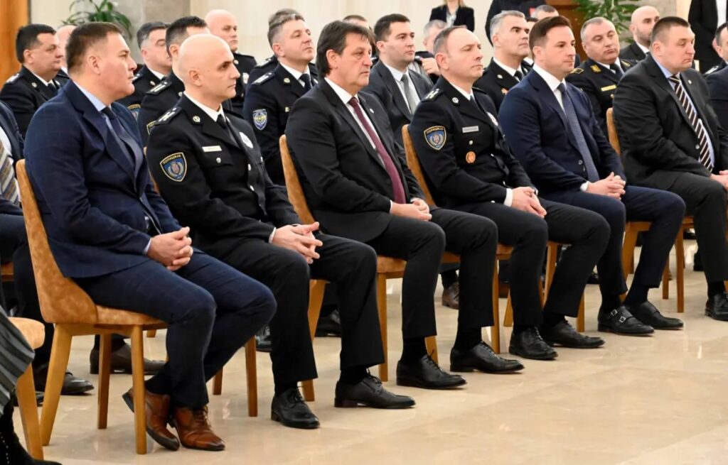 Ministar Gašić uručio nagrade najhrabrijem i najposvećenijem policijskom službeniku, kao i omiljenom kolegi među pripadnicima MUP-a