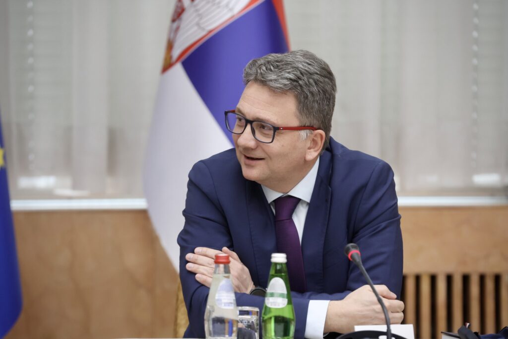 Ministar Jovanović sutra obilazi Gimnaziju u Lebanu povodom realizacije projekta „Povezane škole”