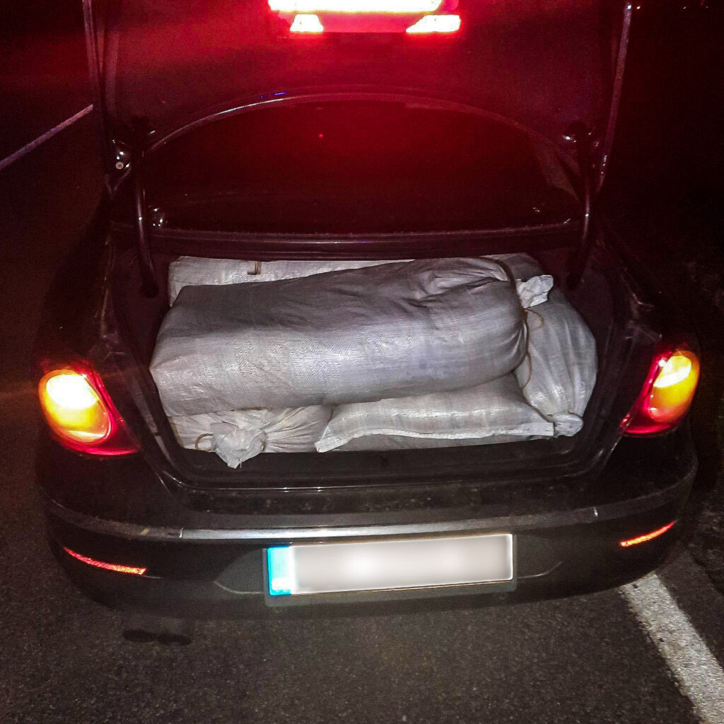 Šapčanin uhapšen u Leskovcu sa 300 kilograma rezanog duvana