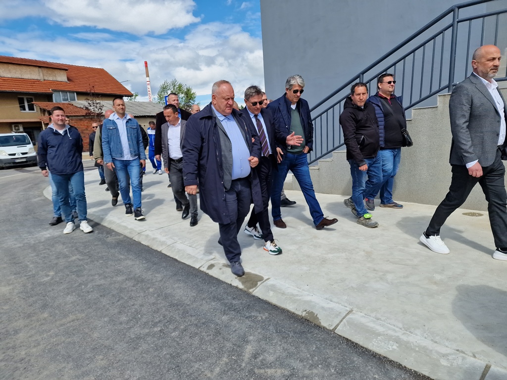 Gradonačelnik Cvetanović sa selektorom Stojkovićem i delegacijom FSS obišao stadion