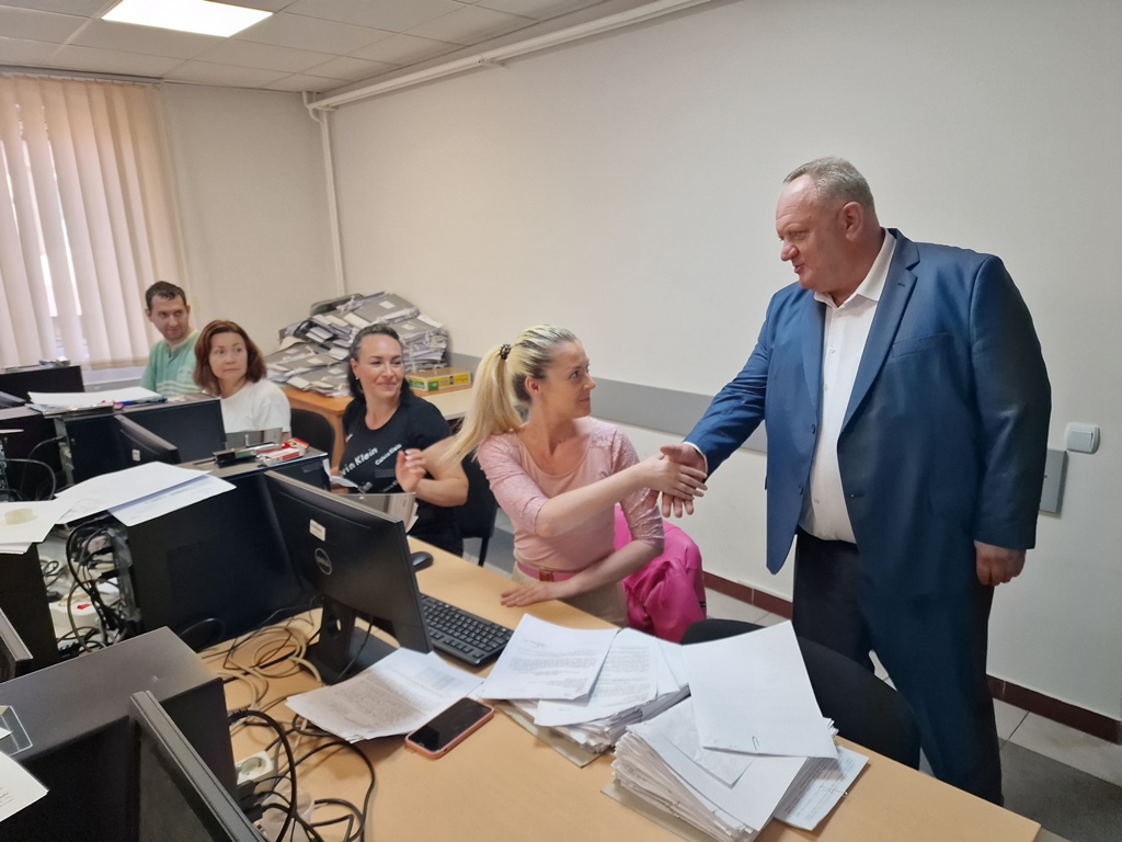 Gradonačelnik Leskovca posetio leskovačku filijalu NSZ i Centar za razvoj Jablaničkog i Pčinjskog okruga