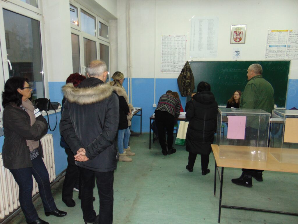 Do 12 sati u Lebanu glasalo 24,01 odsto birača