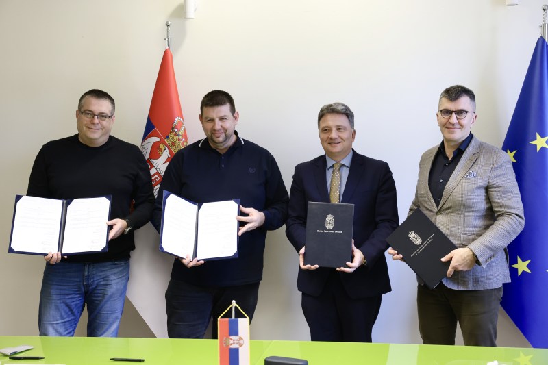 Potpisan ugovor o dodatnom povećanju plata u JP „Pošta Srbije”